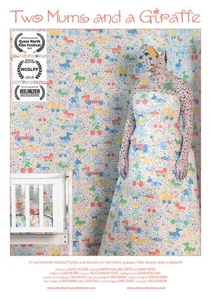 Постер: Two Mums and a Giraffe