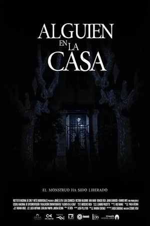 Постер: Alguien en la Casa