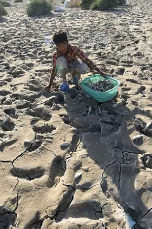 Постер: Water dam, Soil dam