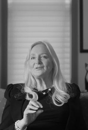 Постер: Lynda Hamilton: The Art of Listening