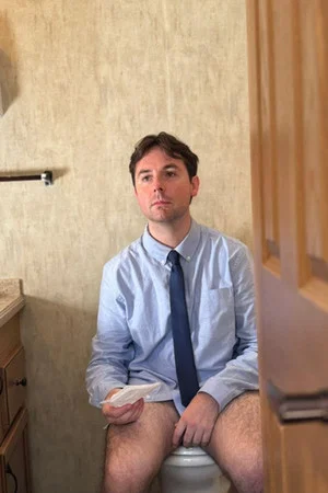Постер: Man With News