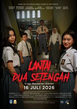 Постер: Lantai Dua Setengah