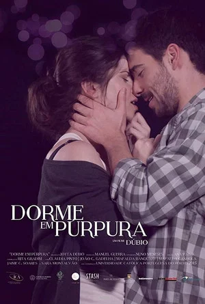 Постер: Dorme em Púrpura