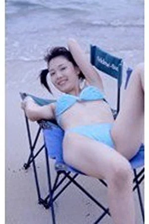 Постер: Pervert at the beach: Bikini thief