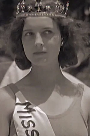 Постер: Miss Universe 1929 - Lisl Goldarbeiter. A Queen in Wien