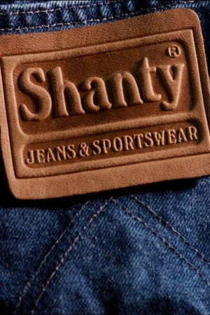 Постер: Shanty ... oder Schwierigkeiten mit der Jugendmode