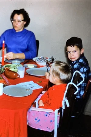 Постер: Family Dinners
