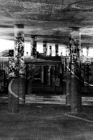 Постер: Multi-Storey Car Park Ambience