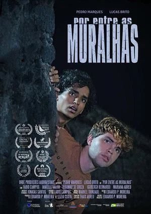 Постер: Por Entre As Muralhas