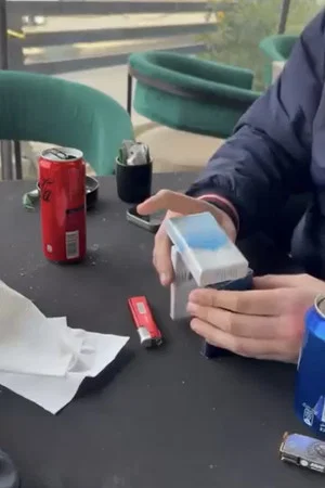 Постер: The holy cigarette
