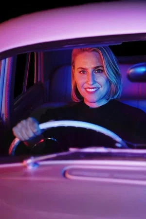 Постер: The Woman and the Car
