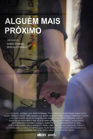 Постер: Alguém Mais Próximo