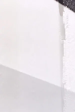 Постер: A WHITE ROOM 1