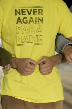 Постер: Never Again Para Nadie
