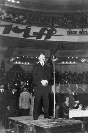Постер: The Home Movies of Eva Braun
