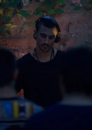 Постер: Quiet Type Documentary (Clandestine Parties)