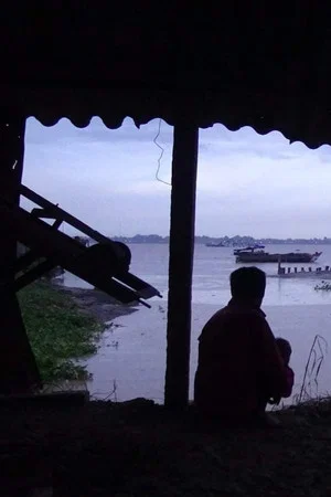 Постер: Trăng trên lò gạch