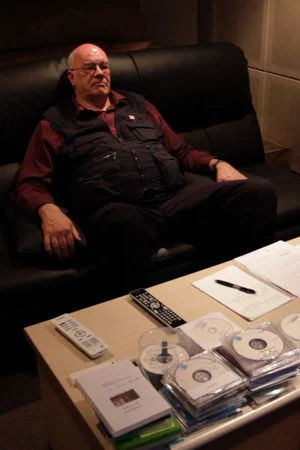 Постер: Tony Rayns, the Not-So-Distant Observer