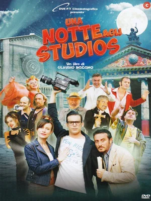 Постер: Una notte agli studios