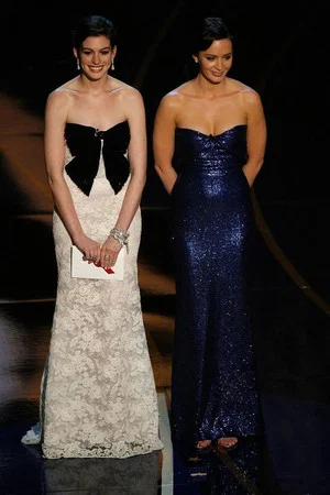 Постер: Anne Hathaway and Emily Blunt 2006 Oscars