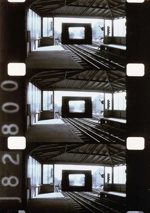 Постер: Diminished Frame