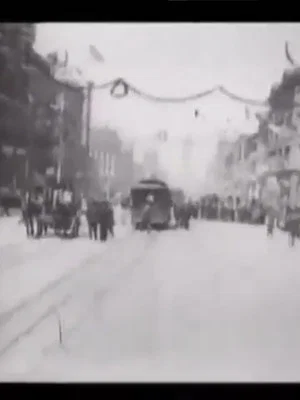 Постер: Over Route of Roosevelt Parade in an Automobile
