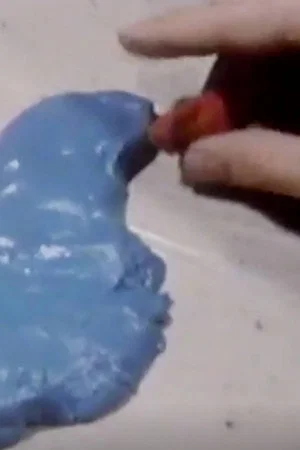 Постер: At Your Fingertips: Play Clay
