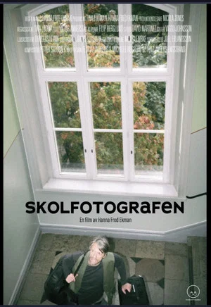 Постер: The School Photographer