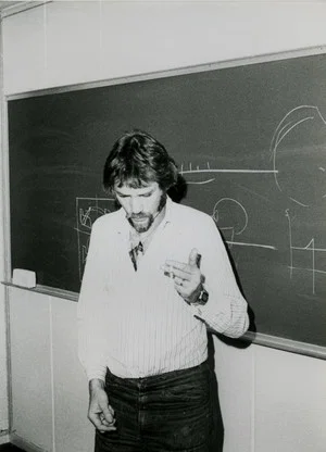 Постер: Illustrated conversation with Professor Lars Kristiansson