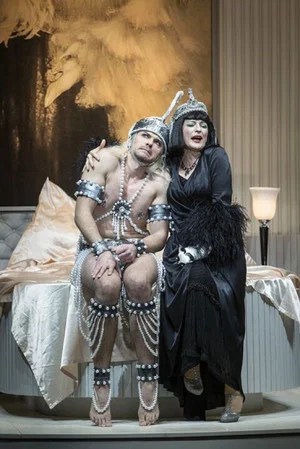 Постер: The Pearls of Cleopatra