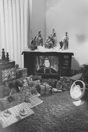Постер: Juvenilia