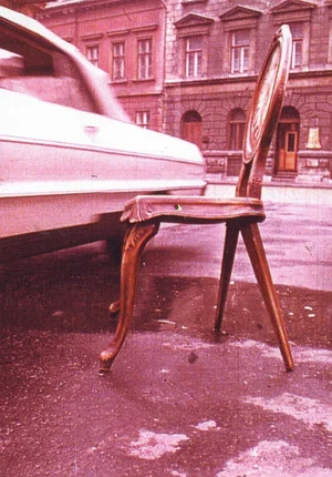 Постер: The Chair