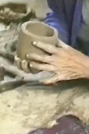 Постер: The Last Traditional Potter of Kalimantan (Borneo)