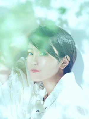 Постер: miwa concert tour 2022 "Sparkle"-LIVE at TOKYO DOME CITY HALL