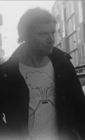 Постер: Don't Touch Me Please