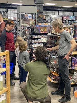 Постер: Friendly Local Game Store