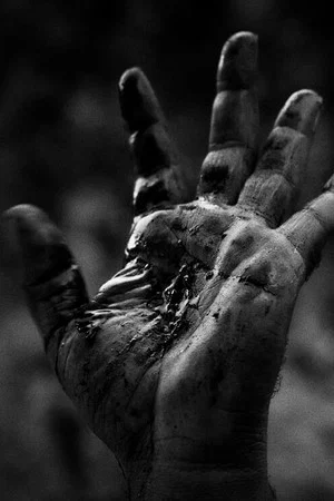 Постер: Through the Ground
