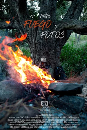 Постер: Entre fuego y fotos