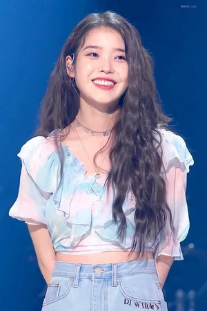 Постер: Yoo Hee Yeol Sketchbook Special - IU 12th Debut Anniversary
